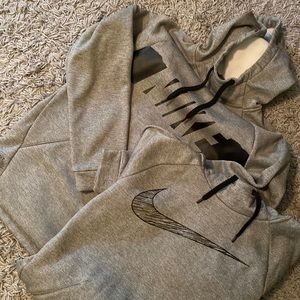 Nike hoody lot. Men’s small. Excellent condition.